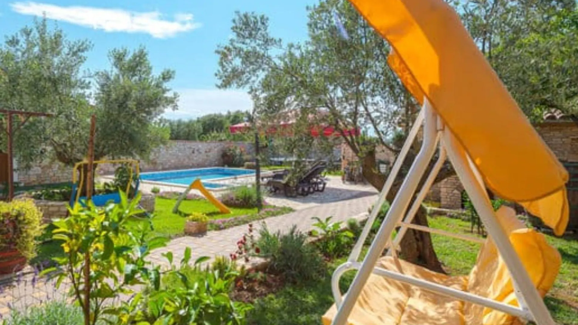 Holiday Home Luna Mednjan 0*,